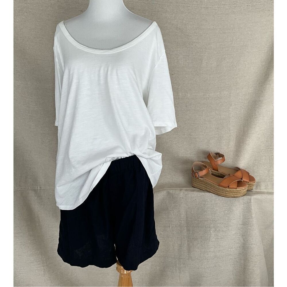 NWT Sonoma White T-Shirt size L